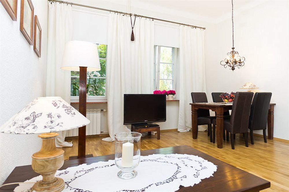 Castle Square Apartment وارسو المظهر الخارجي الصورة